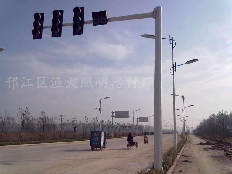 高邮交通信号灯杆与红绿灯杆专业生产厂家定制服务保障质量